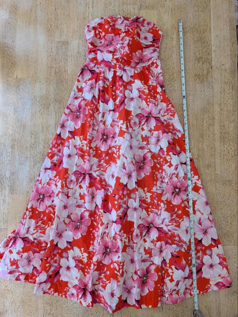 Beautiful Vici Floral Strapless Dress in Red and Pink. Size XS